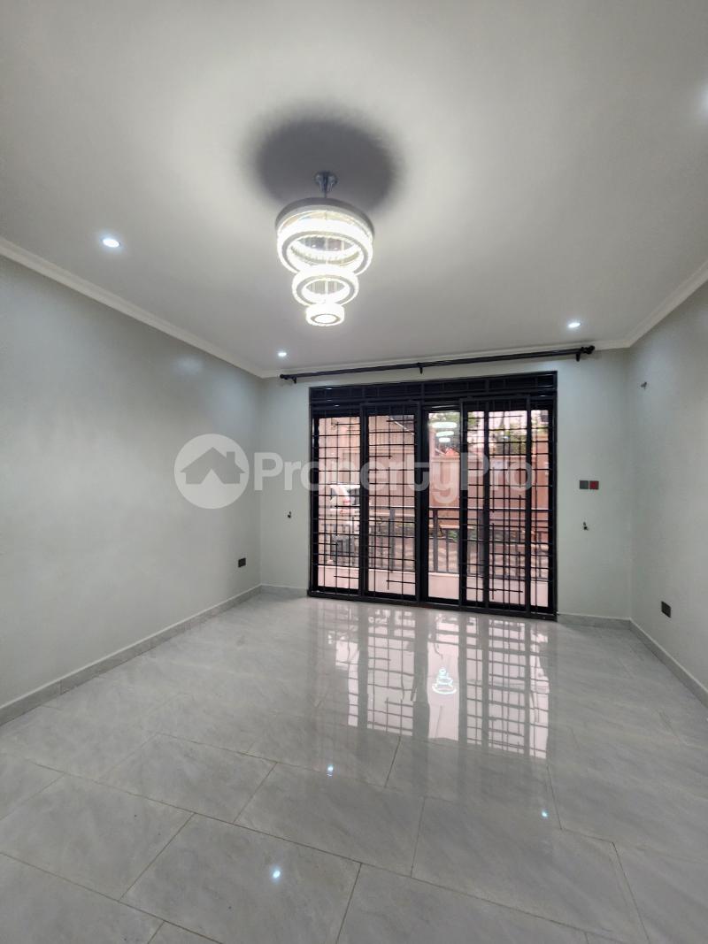 3 bedroom Apartment for rent Lukuli road Munyonyo Kampala Central - 3