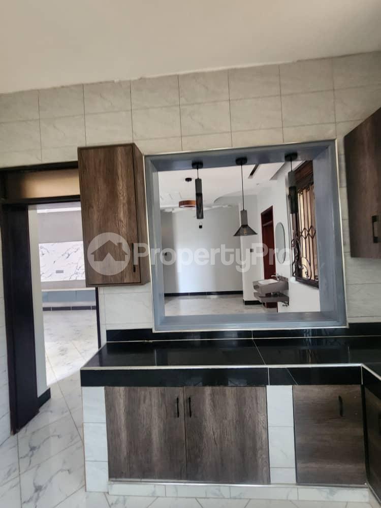 3 bedroom Apartment for rent Wavahmuno road Munyonyo Kampala Central - 3
