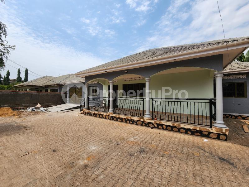 4 bedroom Villa for rent Lukuli road Kampala Central - 1