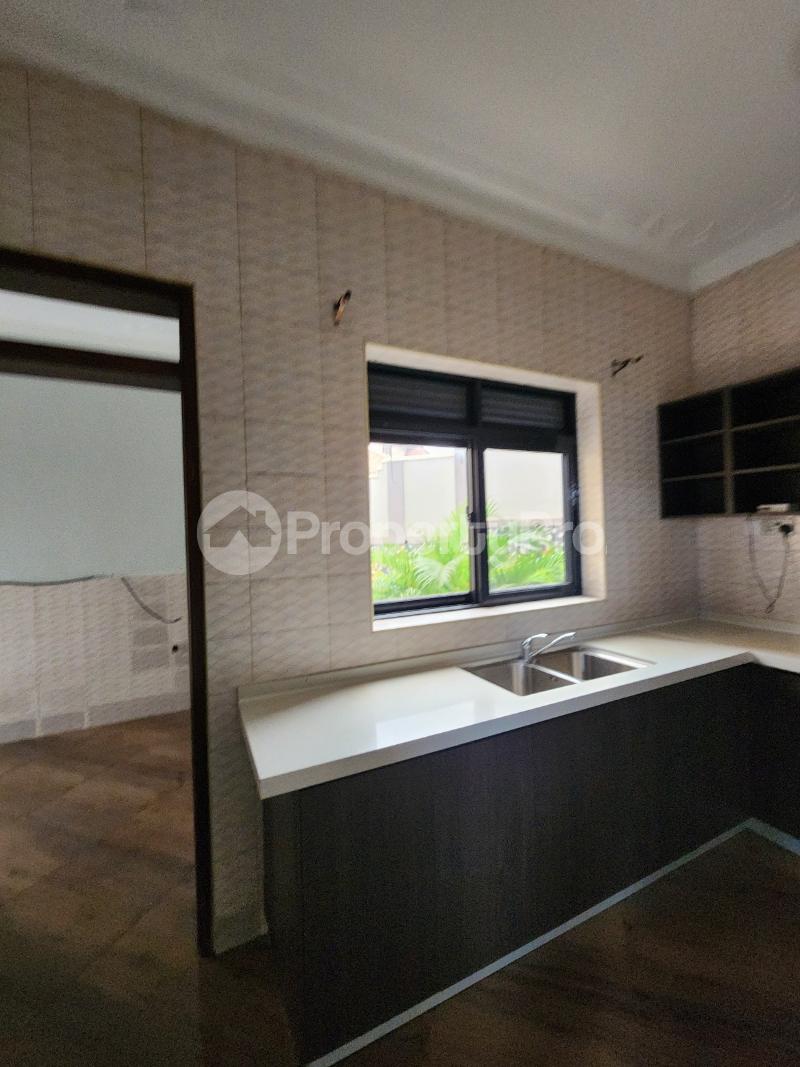 3 bedroom Apartment for rent Lukuli road Munyonyo Kampala Central - 2