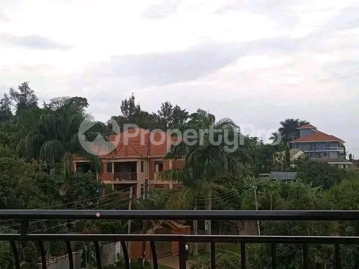 2 bedroom Apartment Block Apartment for rent mutungo road Kampala Central - 4