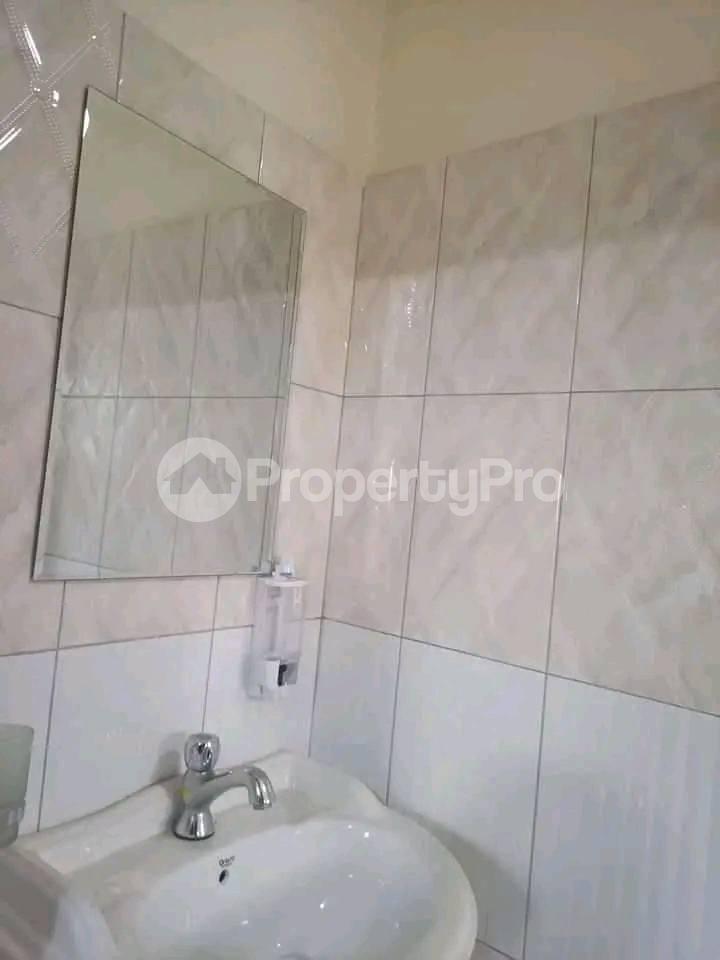 2 bedroom Apartment Block Apartment for rent mutungo road Kampala Central - 7