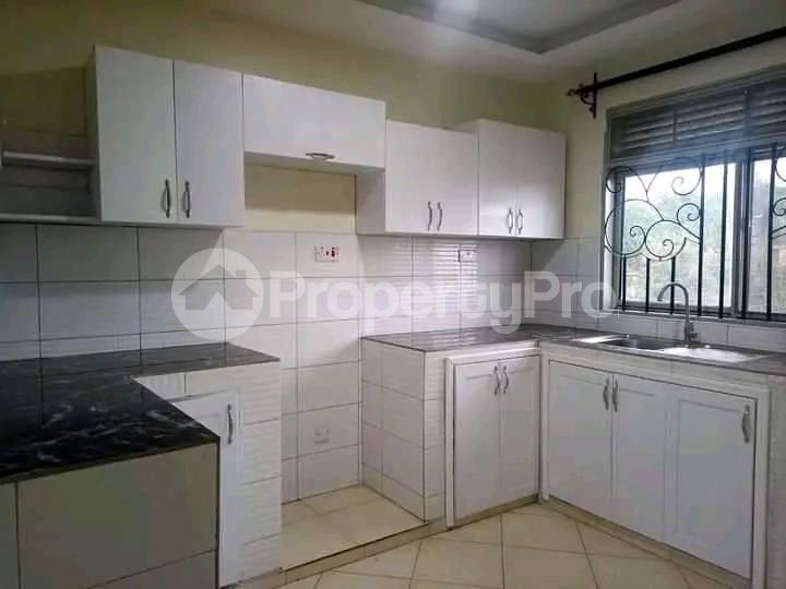 2 bedroom Apartment Block Apartment for rent mutungo road Kampala Central - 0