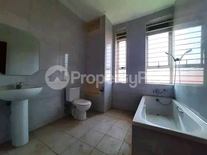 4 bedroom Apartment Block Apartment for rent Mutungo road Kampala Central - 2