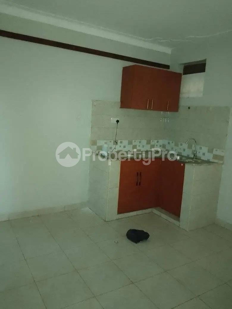 1 bedroom mini flat  Apartment Block Apartment for rent Mutungo mbuya road  Mbuya Kampala Central - 4