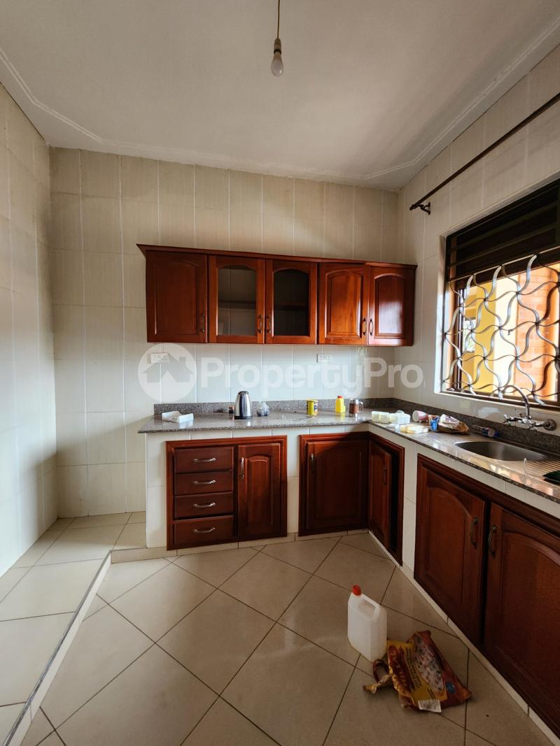 2 bedroom Apartment for rent Muyenga road Makindye Kampala Central - 3