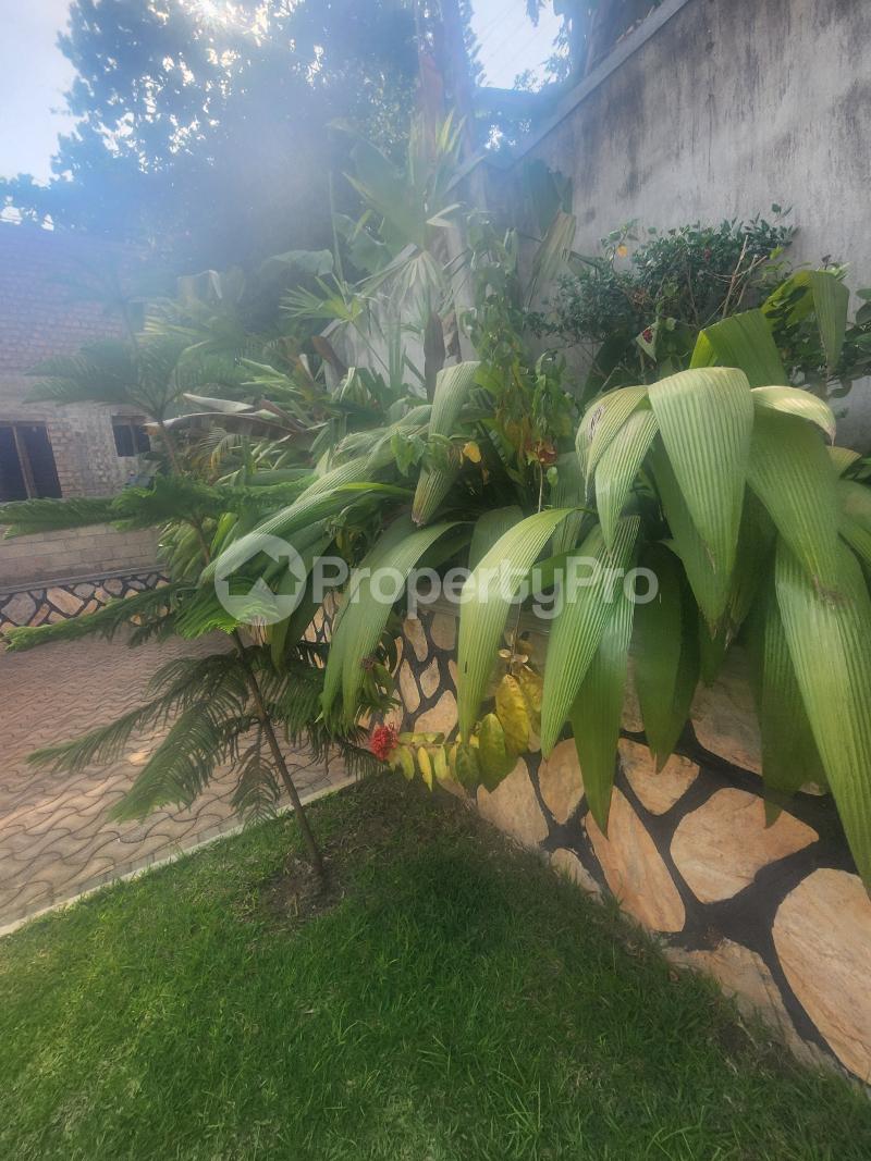 2 bedroom Villa for shortlet Kasiwukira road  Makindye Kampala Central - 1