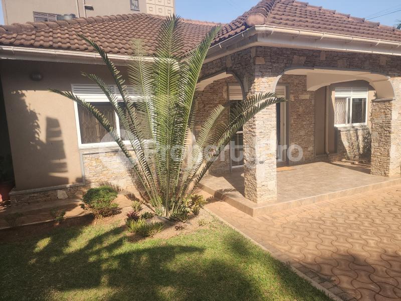 2 bedroom Villa for shortlet Kasiwukira road  Makindye Kampala Central - 2