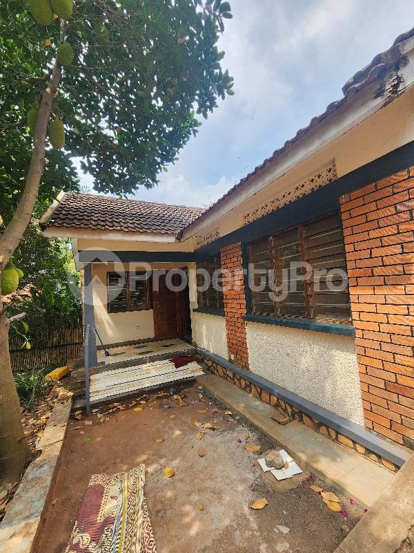 2 bedroom Villa for rent Katuramu road Makindye Kampala Central - 1