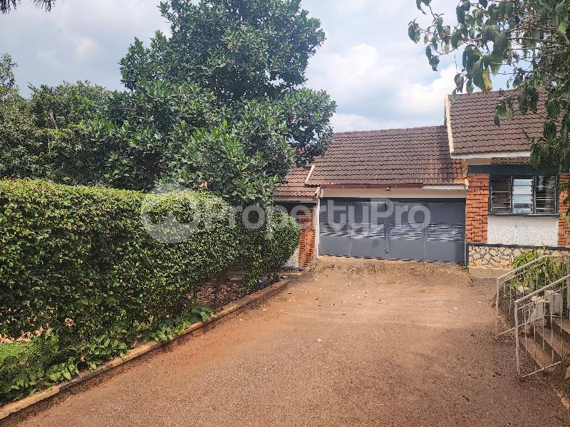 2 bedroom Villa for rent Katuramu road Makindye Kampala Central - 0