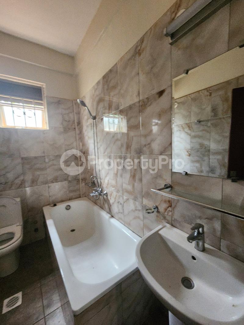 3 bedroom Apartment for rent Zimwe road  Makindye Kampala Central - 3