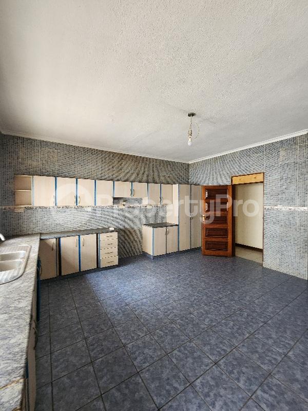 3 bedroom Villa for rent Kironde road Makindye Kampala Central - 1