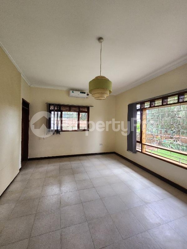 3 bedroom Villa for rent Kironde road Makindye Kampala Central - 4