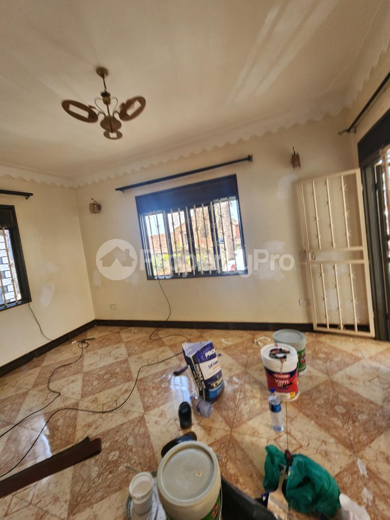 3 bedroom Apartment for rent Bukasa road Makindye Kampala Central - 4