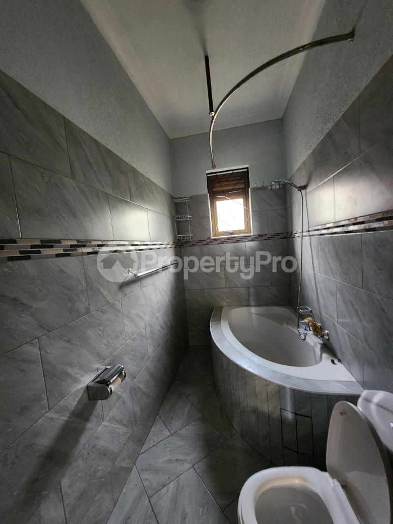 3 bedroom Apartment for rent Kiwafu road  Makindye Kampala Central - 2