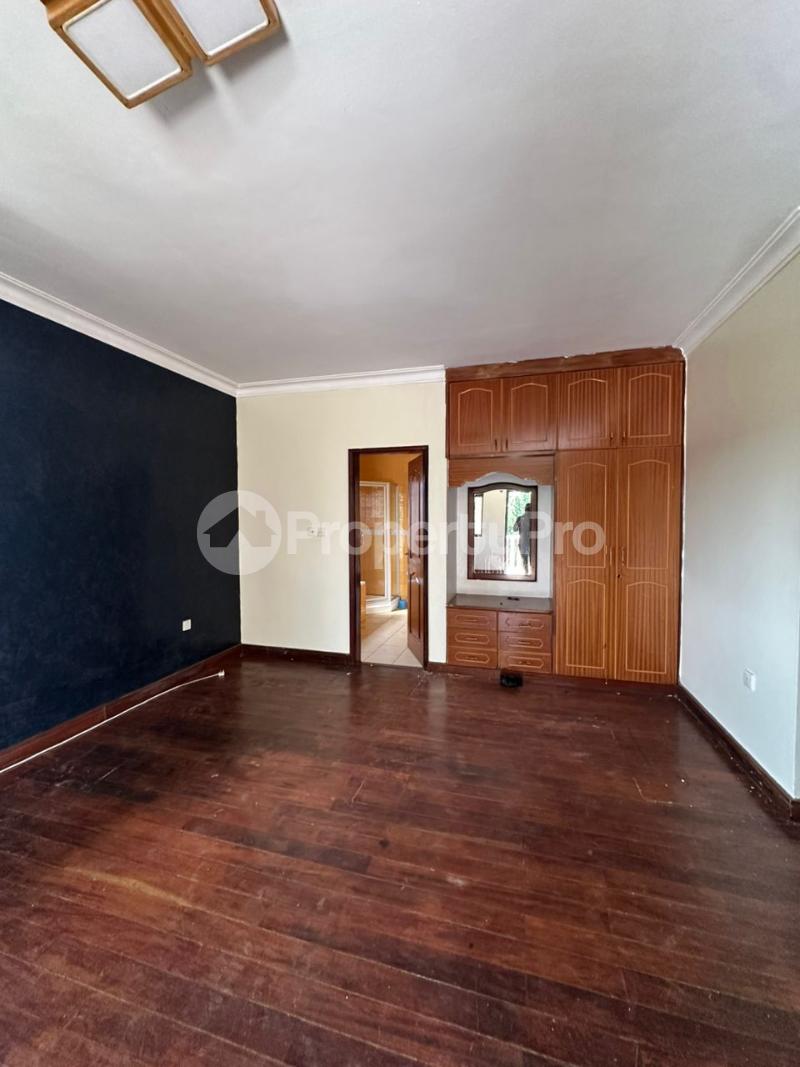 4 bedroom Villa for rent Kironde road  Makindye Kampala Central - 3