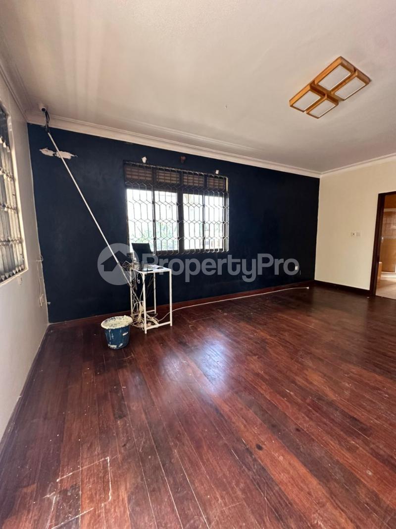 4 bedroom Villa for rent Kironde road  Makindye Kampala Central - 4