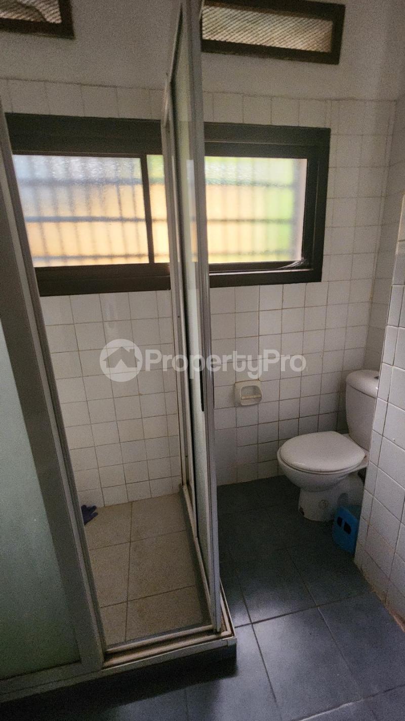 4 bedroom Villa for rent Zimwe road  Makindye Kampala Central - 7