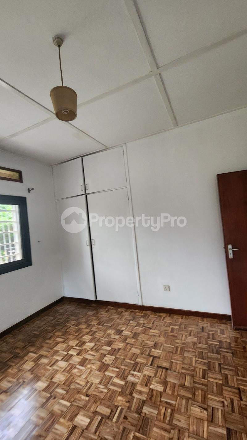 4 bedroom Villa for rent Zimwe road  Makindye Kampala Central - 5
