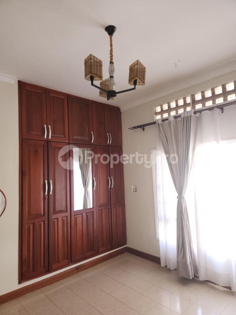 4 bedroom Villa for rent Muyenga road Makindye Kampala Central - 2