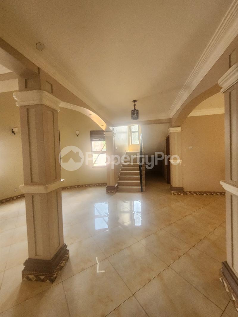 4 bedroom Villa for rent Nalule road Makindye Kampala Central - 1