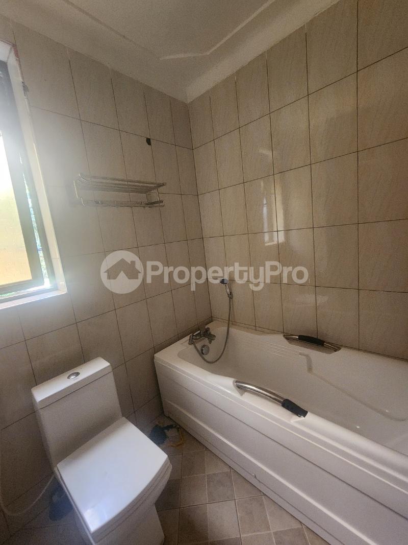 4 bedroom Villa for rent Nalule road Makindye Kampala Central - 4
