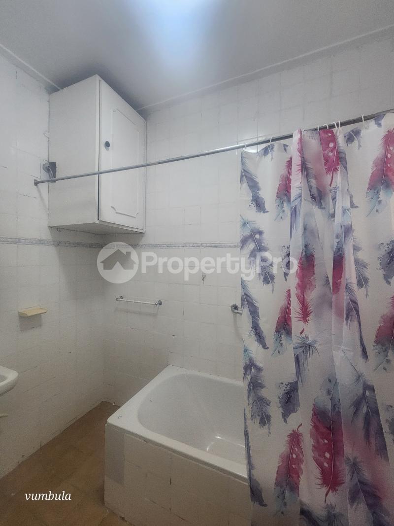 5 bedroom Villa for rent Kironde road Makindye Kampala Central - 3