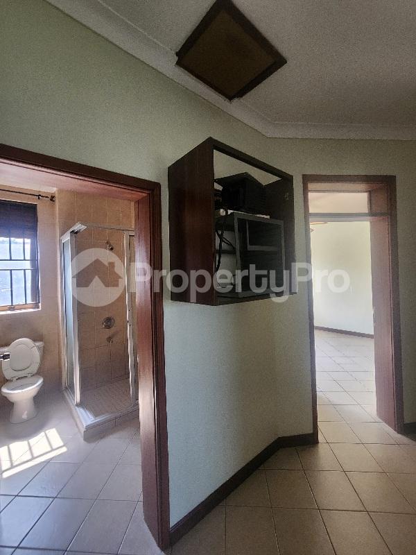 3 bedroom Apartment for rent Kiwafu road  Makindye Kampala Central - 2