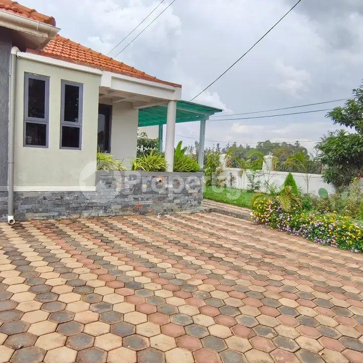 3 bedroom Apartment Block Apartment for rent Naalya road Kampala Central - 1