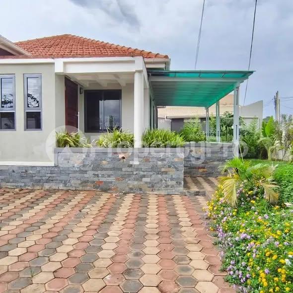 3 bedroom Apartment Block Apartment for rent Naalya road Kampala Central - 5