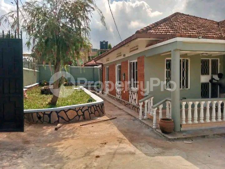 3 bedroom Apartment Block Apartment for rent Naalya road Kampala Central - 2