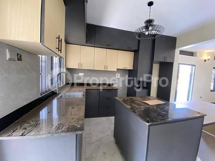 3 bedroom Bungalow Apartment for rent naalya road Kampala Central - 9