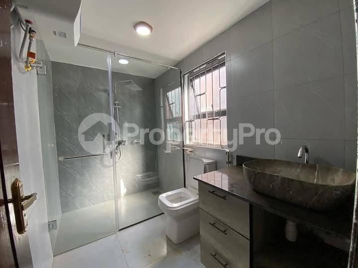 3 bedroom Bungalow Apartment for rent naalya road Kampala Central - 10