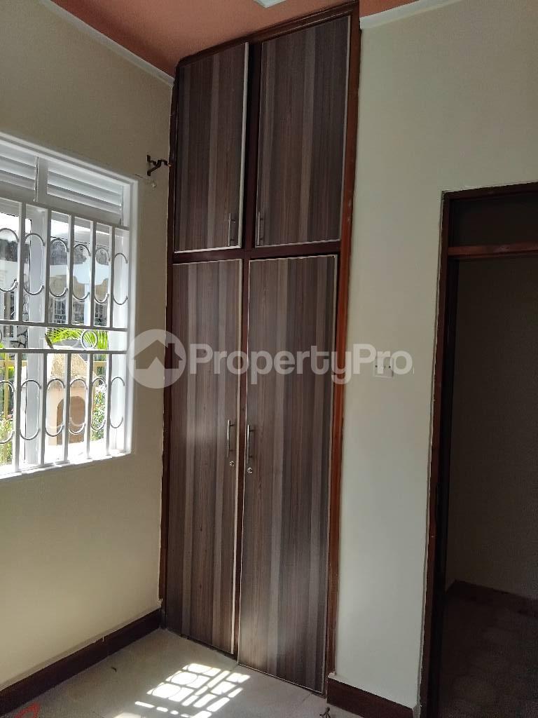 3 bedroom Apartment Block Apartment for rent najjera road Wakiso Central - 10