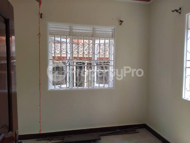 3 bedroom Apartment Block Apartment for rent najjera road Wakiso Central - 3