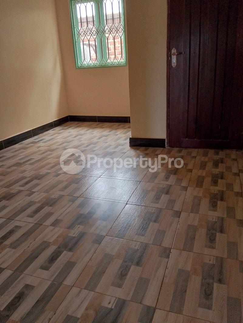 1 bedroom mini flat  Bungalow Apartment for rent namugongo road Wakiso Central - 4