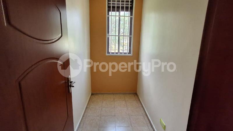 2 bedroom Apartment Block Apartment for rent namugongo road Wakiso Central - 5