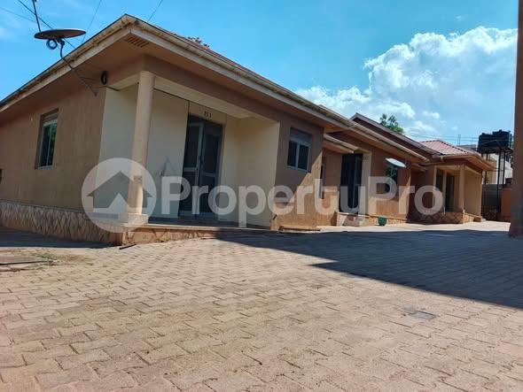 2 bedroom Apartment Block Apartment for rent namugongo road Wakiso Central - 3