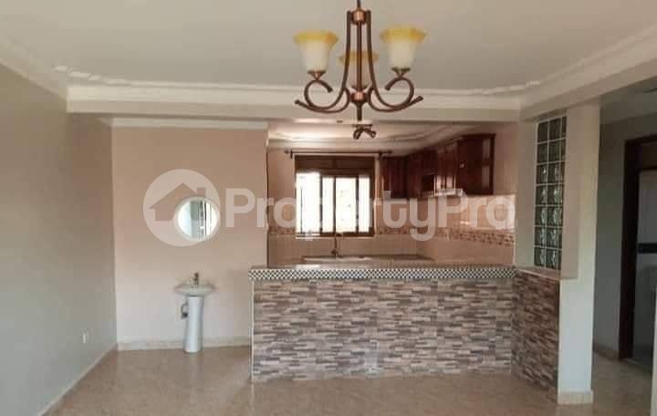 2 bedroom Apartment Block Apartment for rent namugongo road Wakiso Central - 5