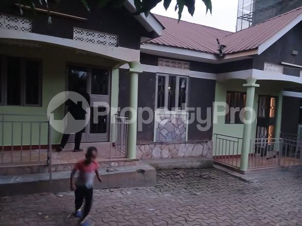 2 bedroom Bungalow Apartment for rent namugongo road Wakiso Central - 3
