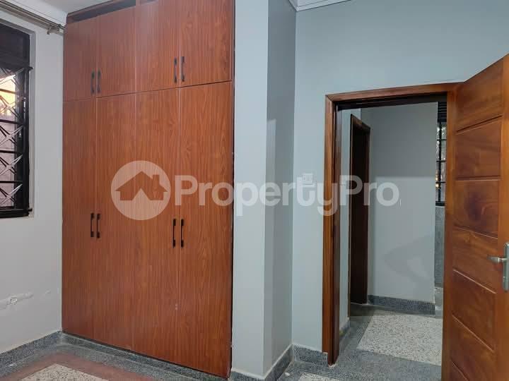 2 bedroom Apartment Block Apartment for rent namugongo road Wakiso Central - 4