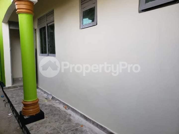 2 bedroom Bungalow Apartment for rent namugongo road Wakiso Central - 3
