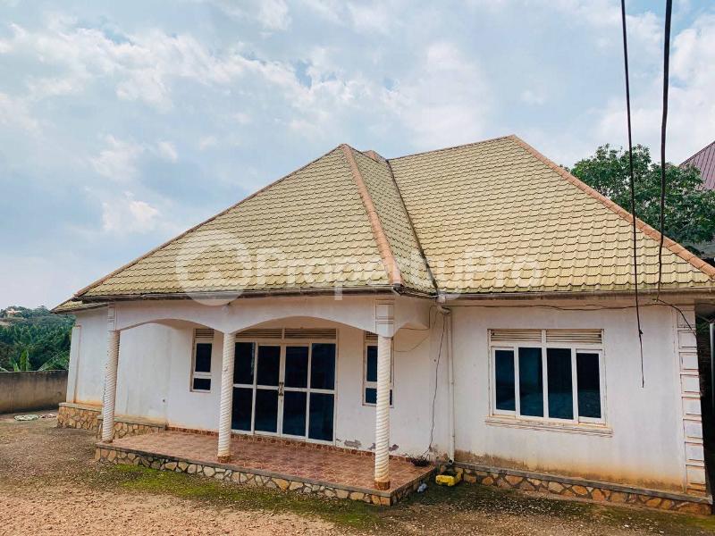4 bedroom Villa for sale Namugongo town Kira Wakiso Central - 1