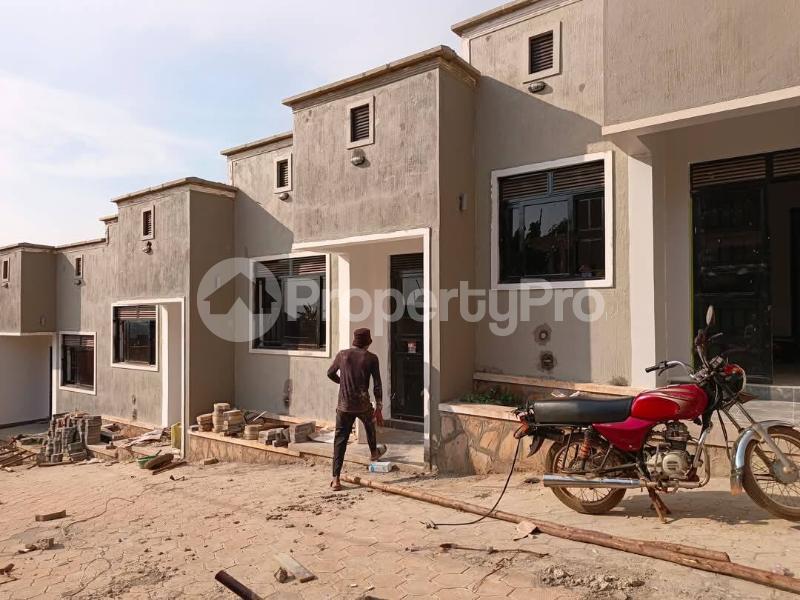 1 bedroom mini flat  Bungalow Apartment for rent namugongo road Wakiso Central - 8
