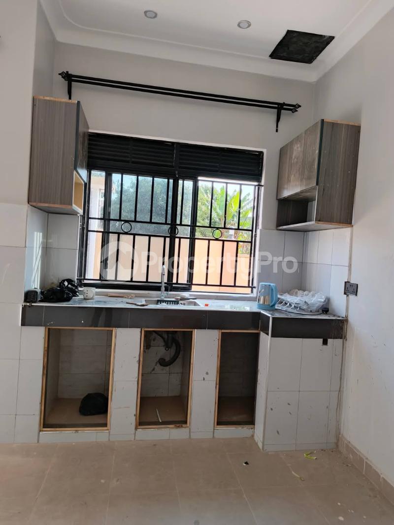 1 bedroom mini flat  Bungalow Apartment for rent namugongo road Wakiso Central - 3