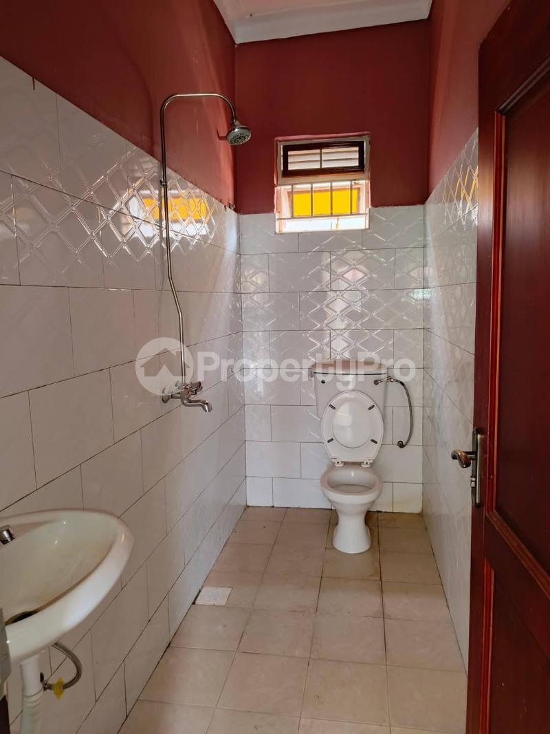 1 bedroom mini flat  Bungalow Apartment for rent namugongo road Wakiso Central - 4