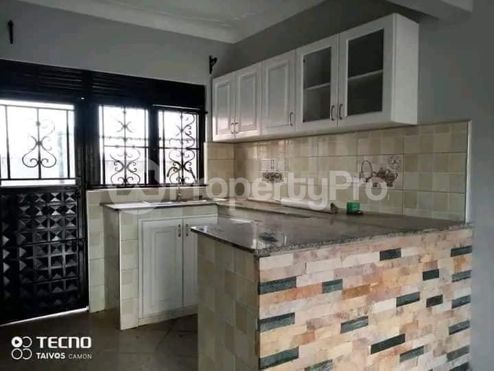 1 bedroom mini flat  Bungalow Apartment for rent namugongo road Wakiso Central - 5