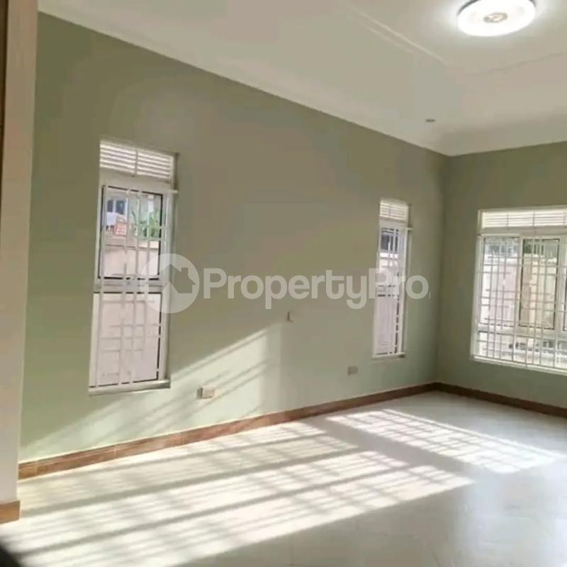 4 bedroom Villa for sale namugongo Wakiso Central - 4