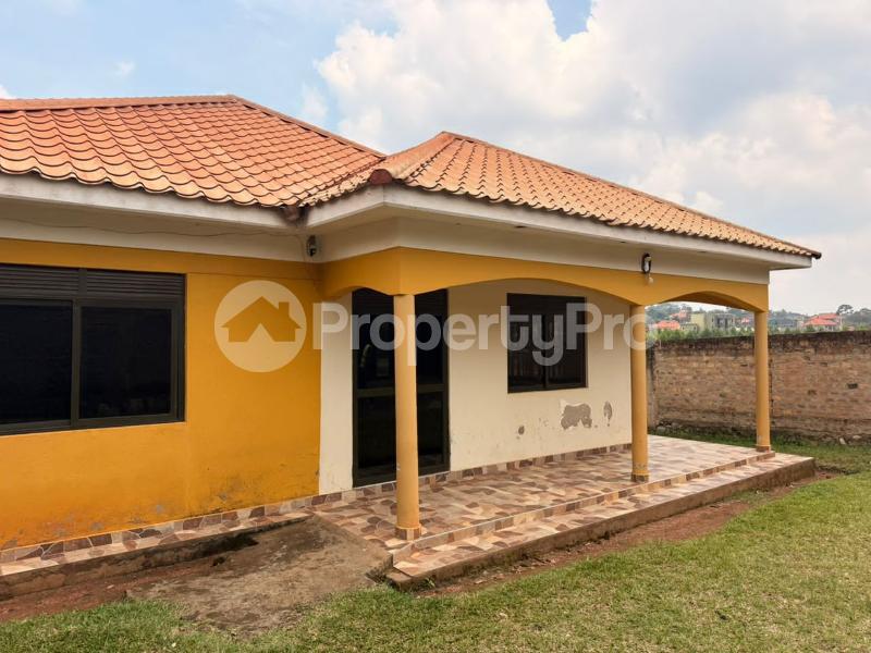 3 bedroom Bungalow Apartment for sale Namugongo road  Kampala Central Kampala Central - 3