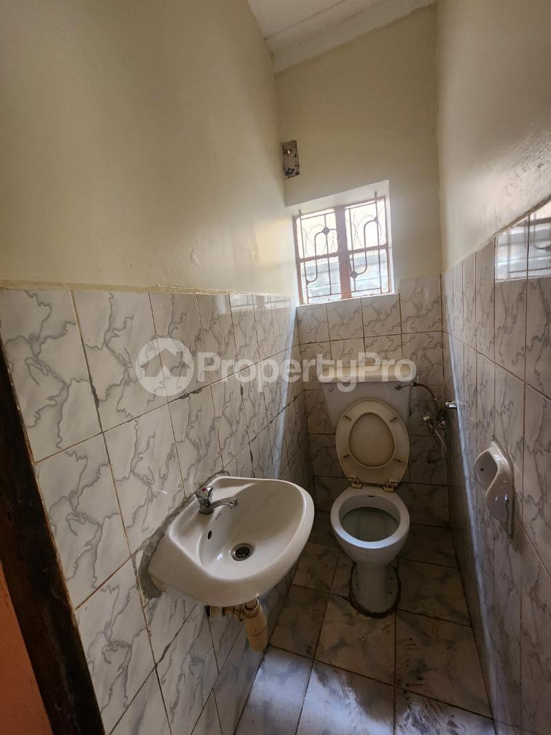 2 bedroom Villa for rent 8th streat  Makindye Kampala Central - 4